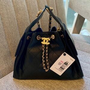 🎀🐰 NWT CC 25 handbag